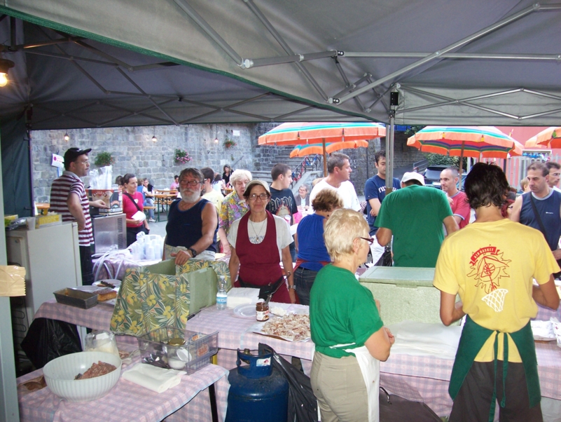  Image name: Estate042.jpg 
 width: 801 pixel 
 height: 602 pixel 
 Size: 432177 bytes 
 Click to enlarge 